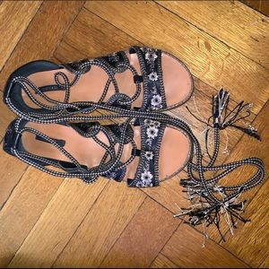 Wrap up sandals